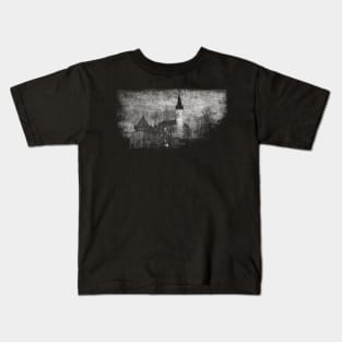 Eerie old castle Kids T-Shirt